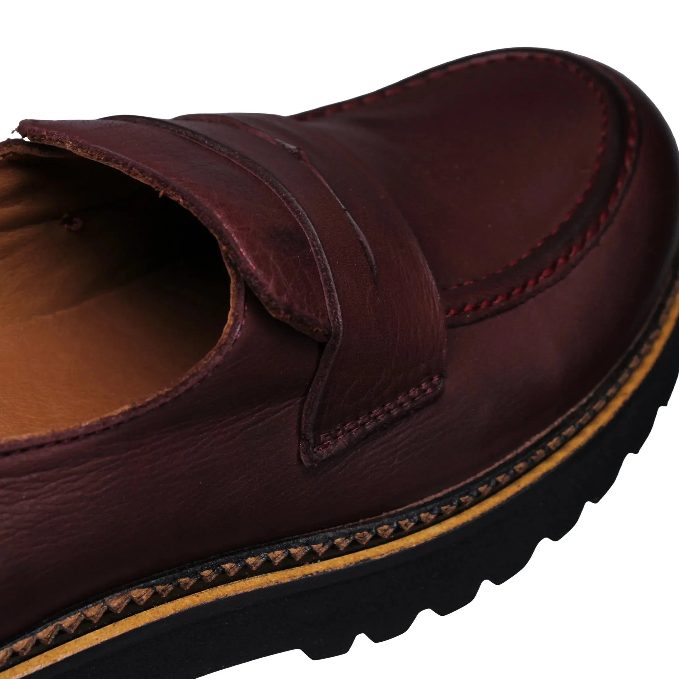 Bueno Annie Loafer | Black   Merlot