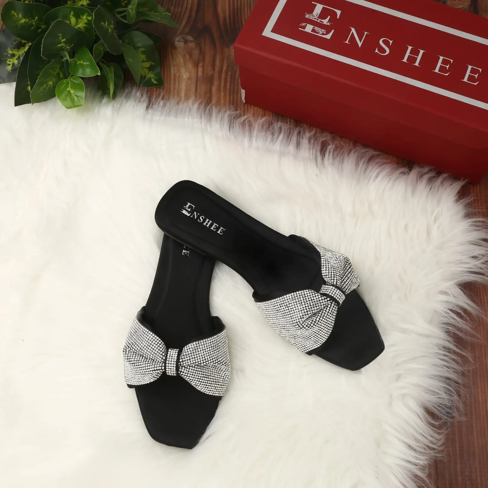 DIAMOND-SLIPPER-BLACK