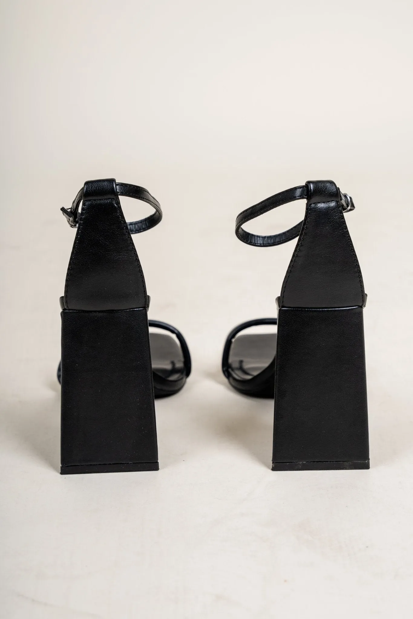 Premier one band chunky heel black
