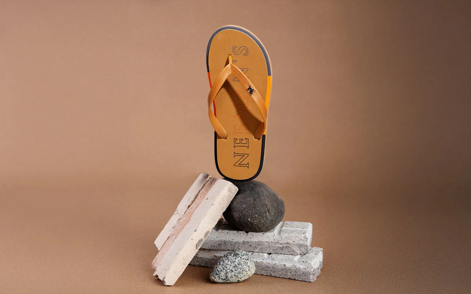 Recreation Flips : Tan