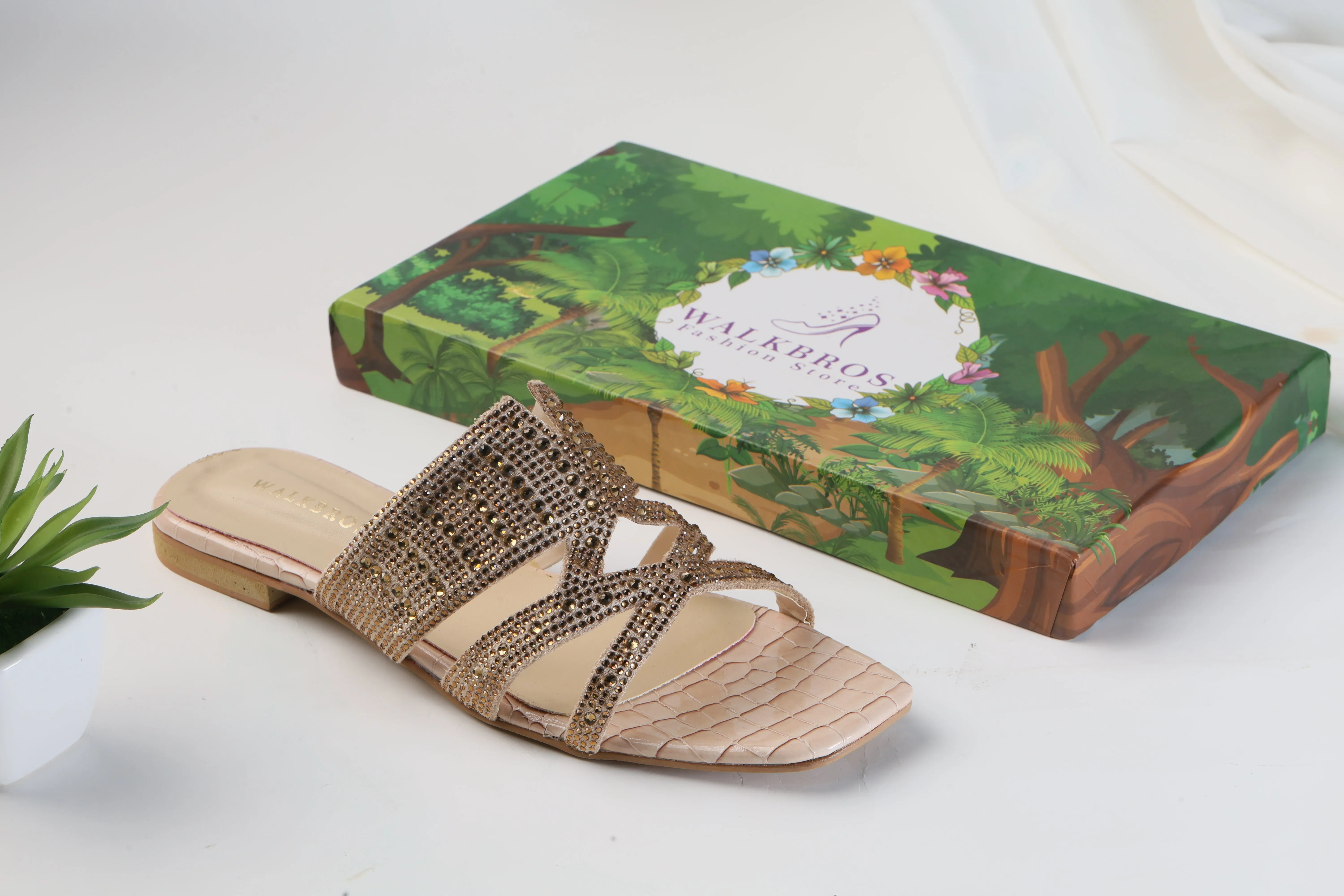 WALKBROS BEAUX FANCY SLIPPERS - GOLDEN LOUIS