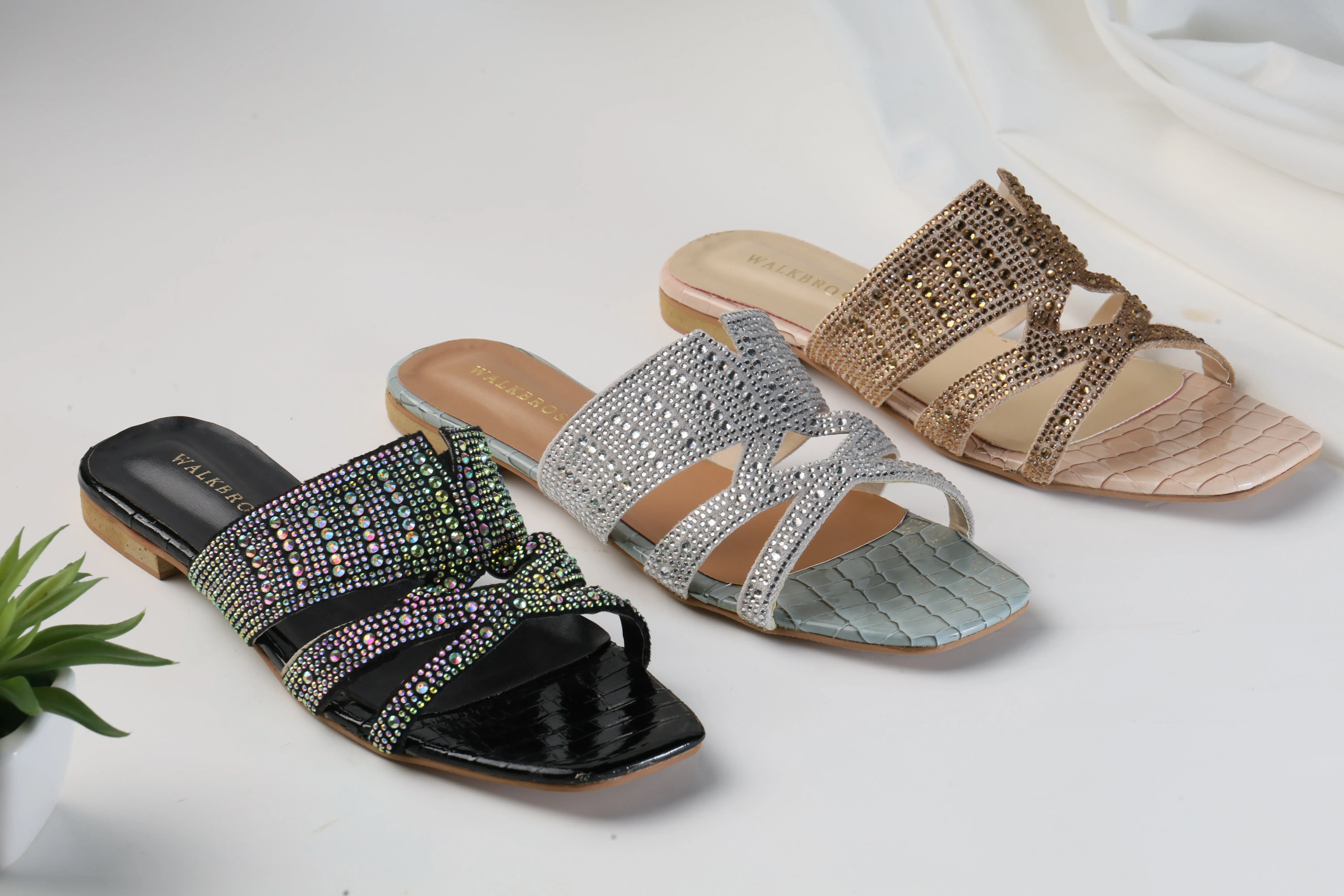 WALKBROS BEAUX FANCY SLIPPERS - GOLDEN LOUIS